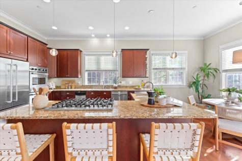 134 Moonlight Drive Healdsburg CA 95448