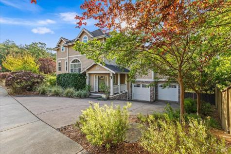 134 Moonlight Drive Healdsburg CA 95448