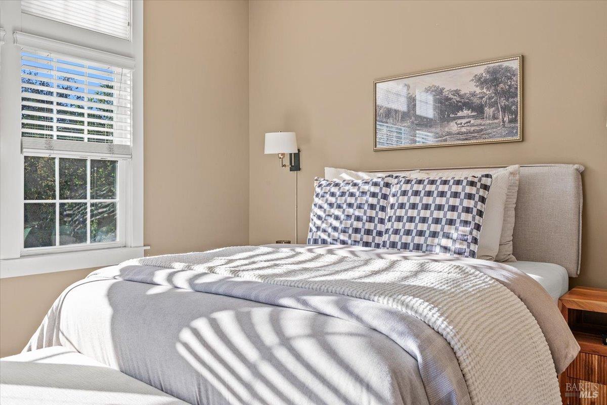 134 Moonlight Drive Healdsburg CA 95448