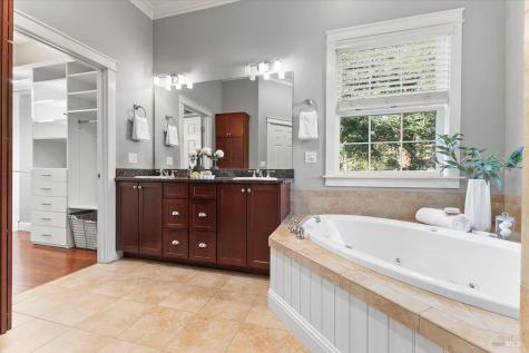 134 Moonlight Drive Healdsburg CA 95448