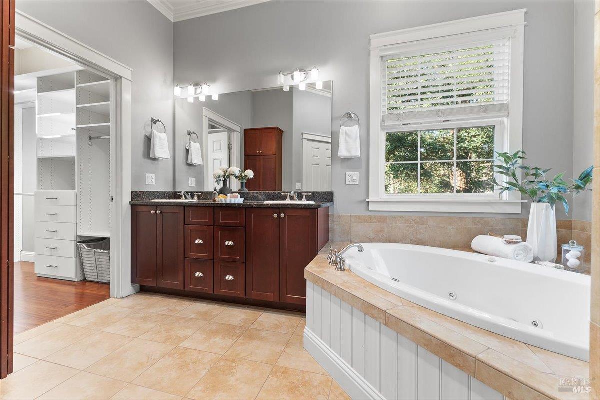 134 Moonlight Drive Healdsburg CA 95448