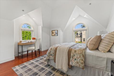 134 Moonlight Drive Healdsburg CA 95448