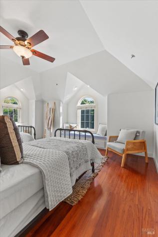 134 Moonlight Drive Healdsburg CA 95448