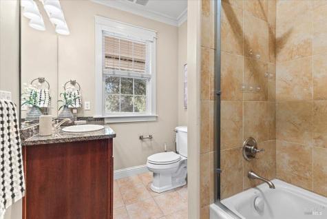 134 Moonlight Drive Healdsburg CA 95448