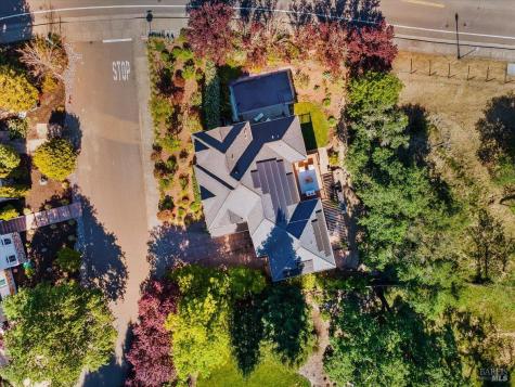 134 Moonlight Drive Healdsburg CA 95448
