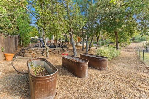 134 Moonlight Drive Healdsburg CA 95448
