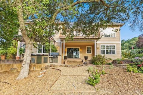 134 Moonlight Drive Healdsburg CA 95448