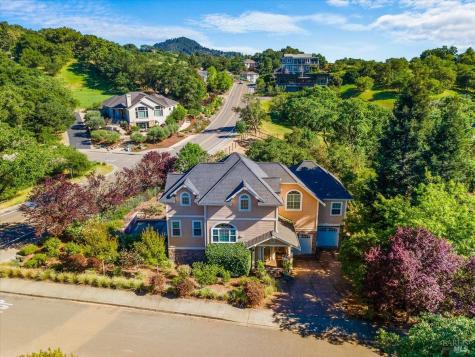 134 Moonlight Drive Healdsburg CA 95448