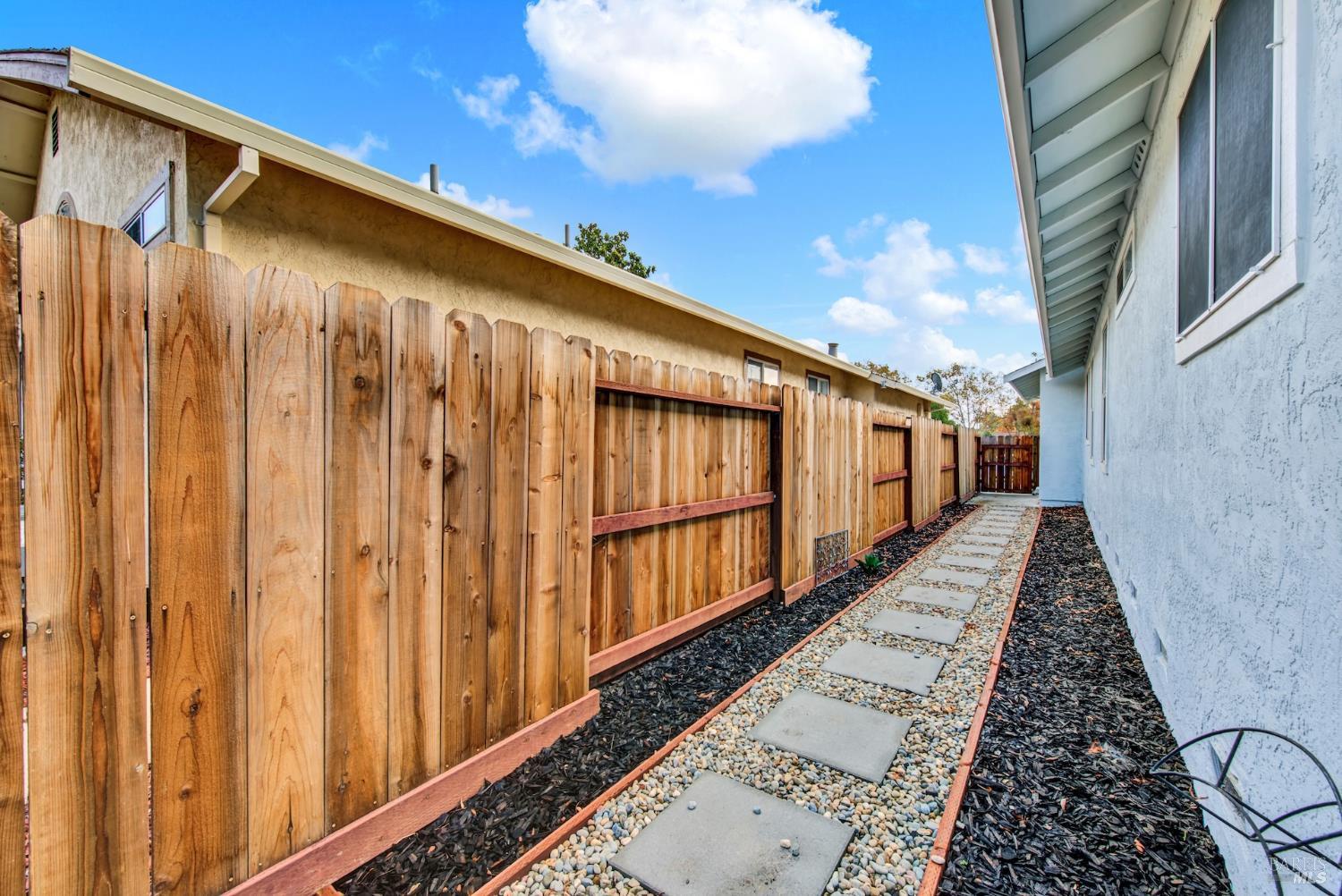 1060 Camellia Lane Suisun City CA 94585