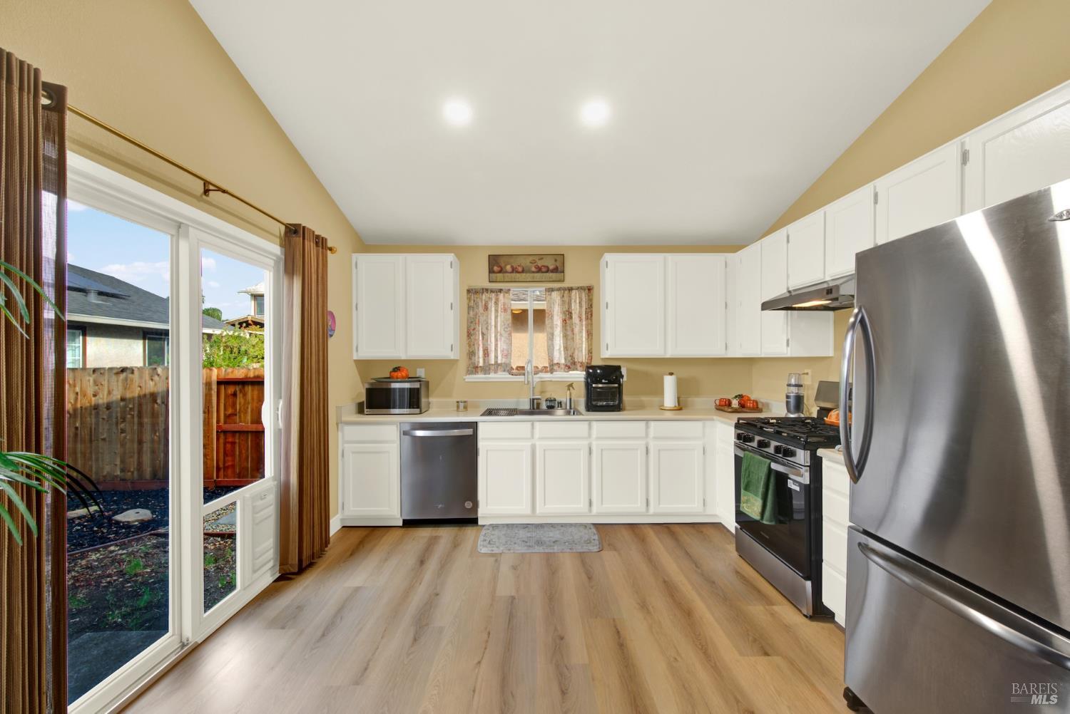 1060 Camellia Lane Suisun City CA 94585