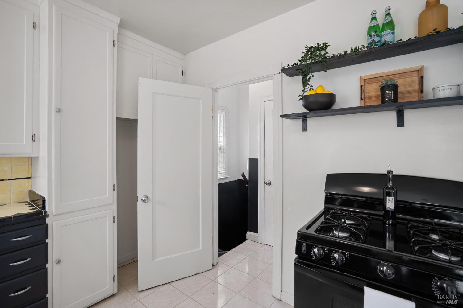 215 Hampshire Street Vallejo CA 94590