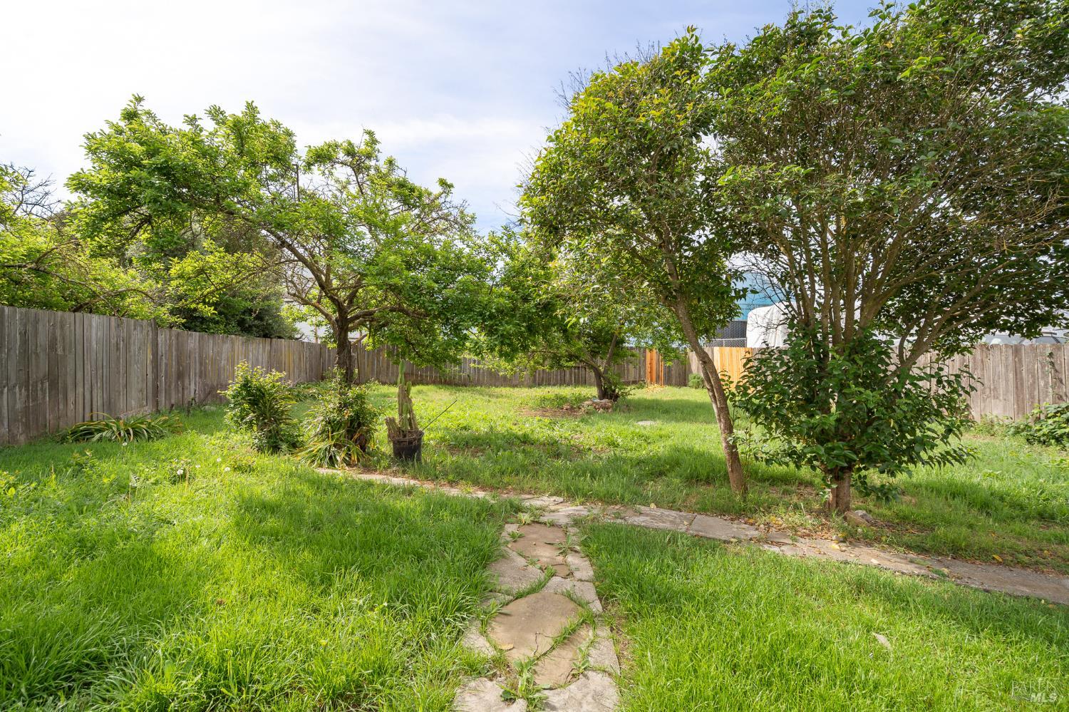 215 Hampshire Street Vallejo CA 94590