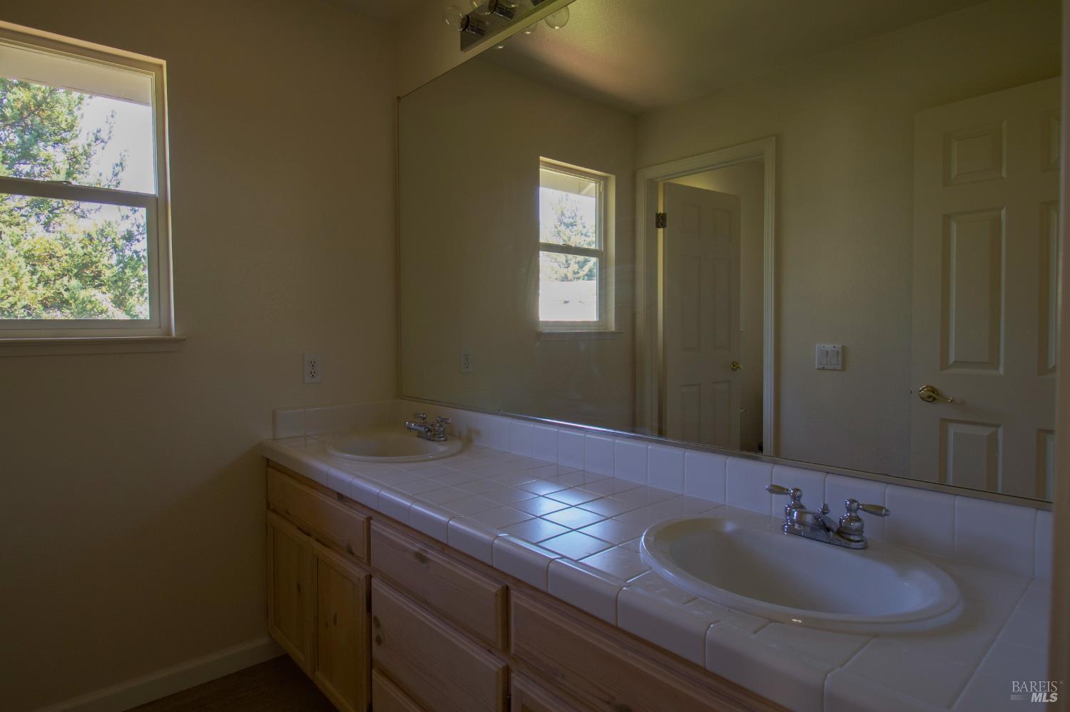 5794 Owl Hill Avenue Santa Rosa CA 95409