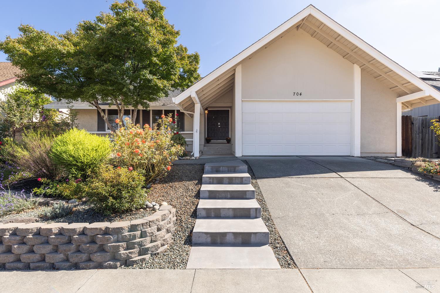704 Montclair Drive Santa Rosa CA 95409