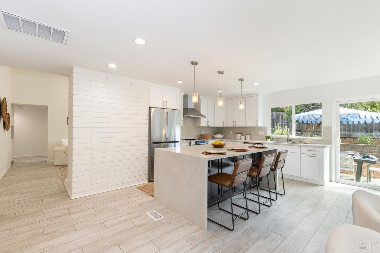 704 Montclair Drive Santa Rosa CA 95409