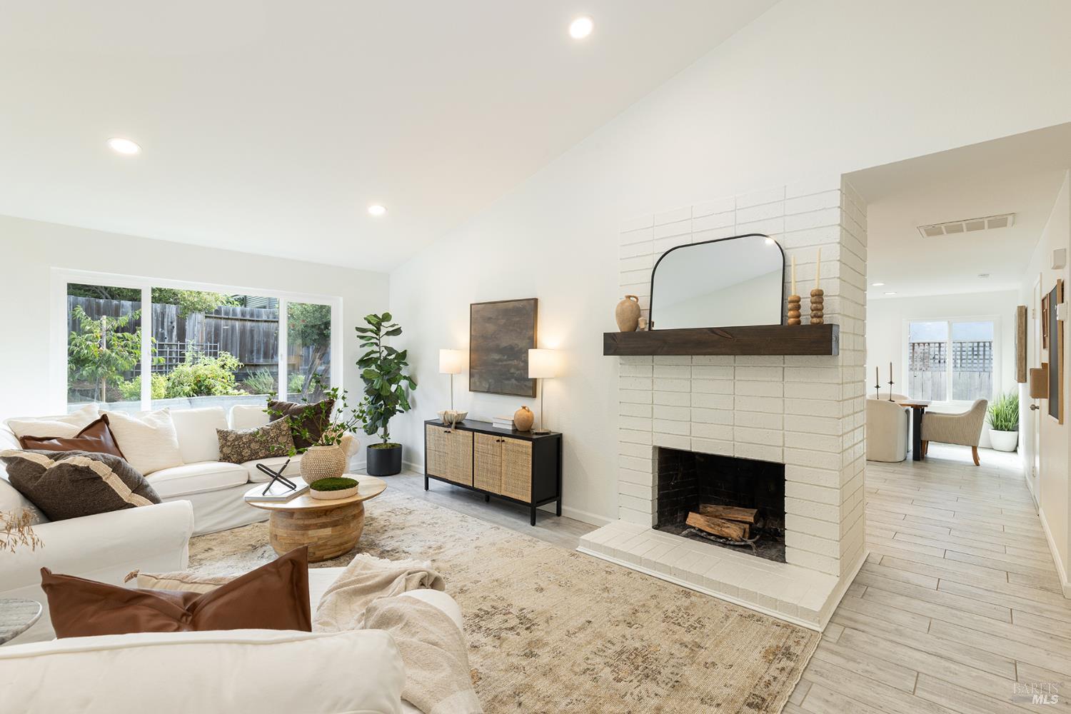 704 Montclair Drive Santa Rosa CA 95409