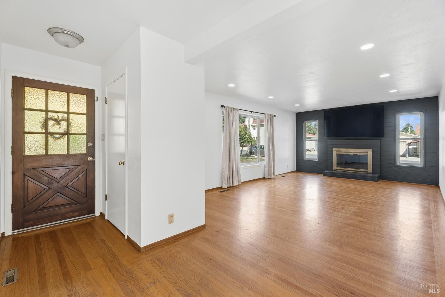 451 Observatory Avenue Ukiah CA 95482