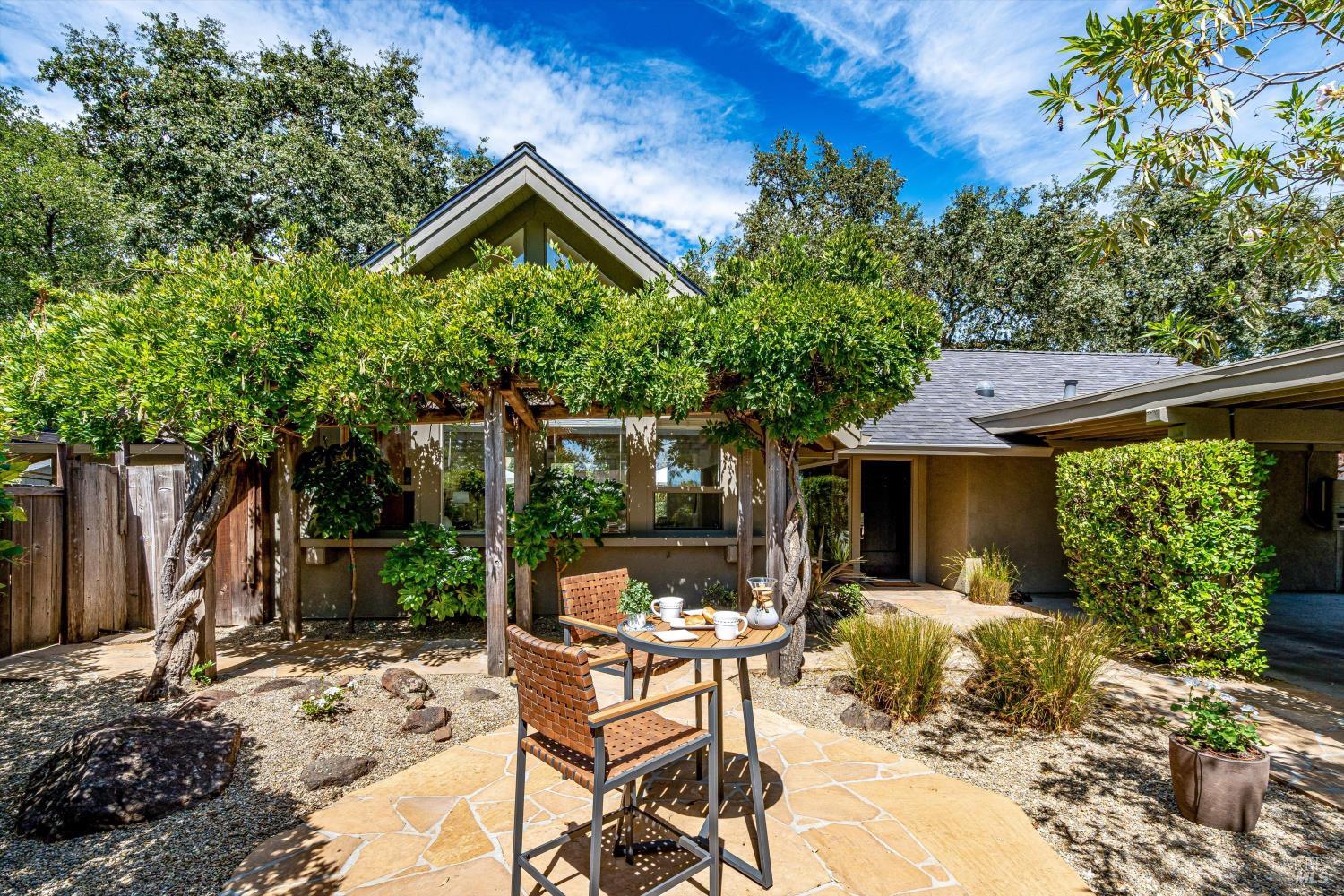 1261 Spring Brook Court St. Helena CA 94574