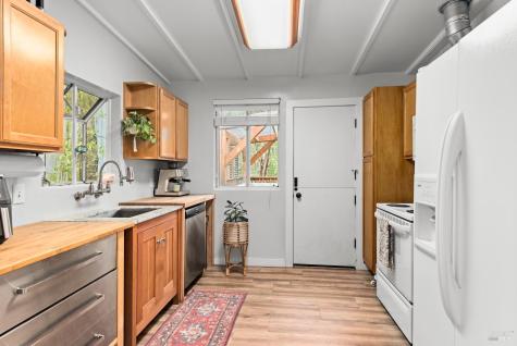 14792 Northern Avenue Guerneville CA 95446