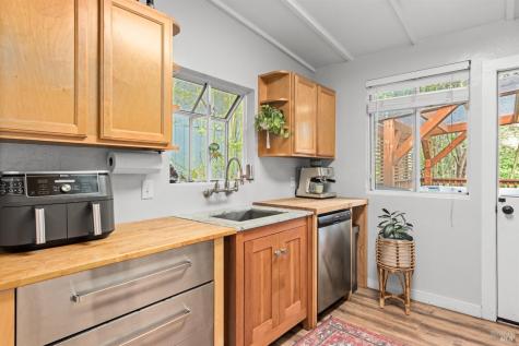 14792 Northern Avenue Guerneville CA 95446