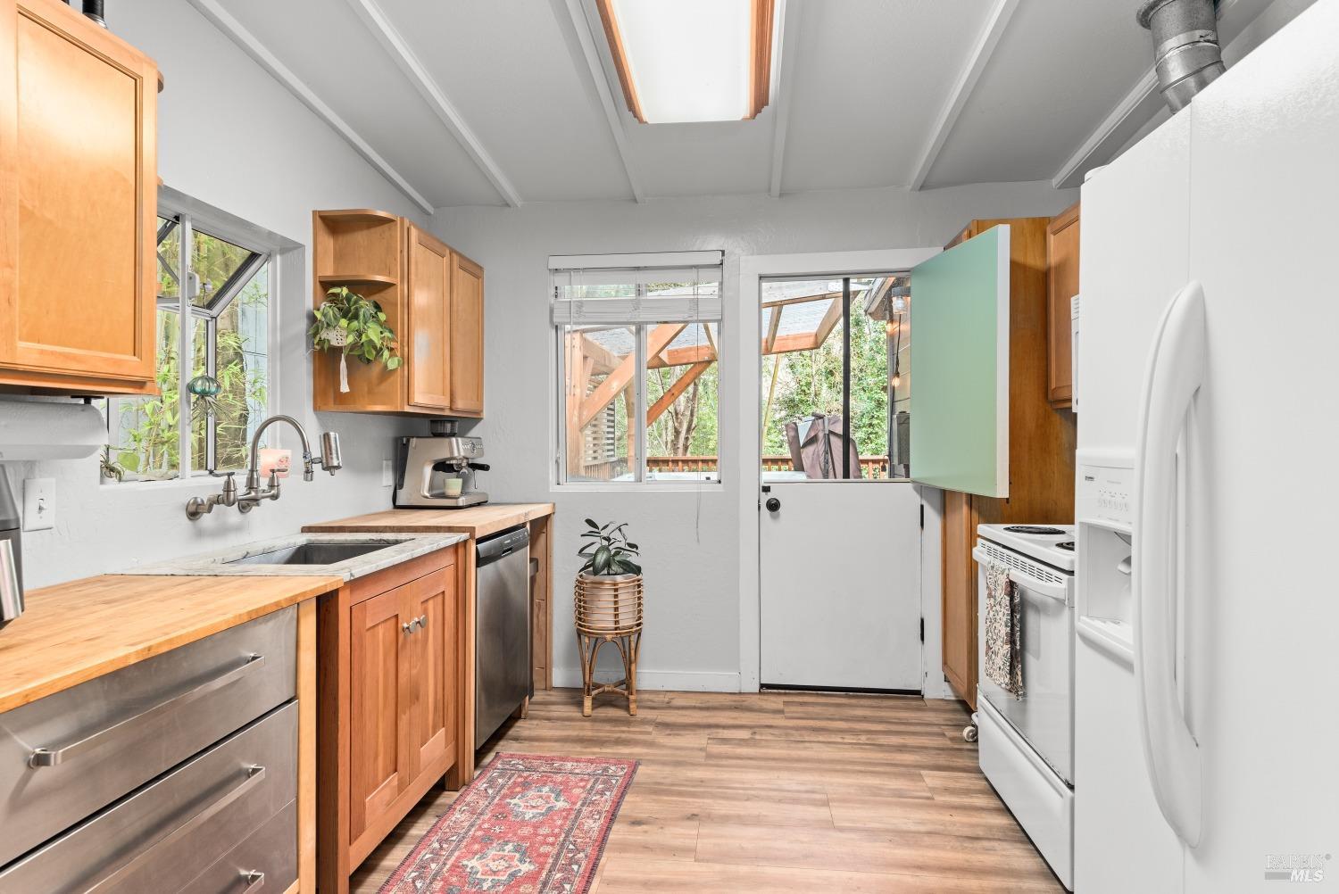 14792 Northern Avenue Guerneville CA 95446
