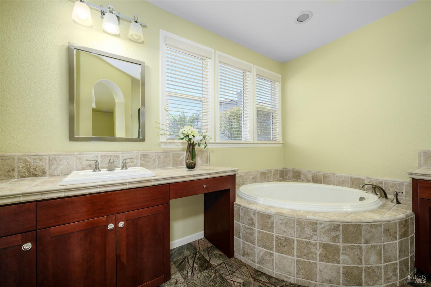 2018 Wild Rose Court Vacaville CA 95687