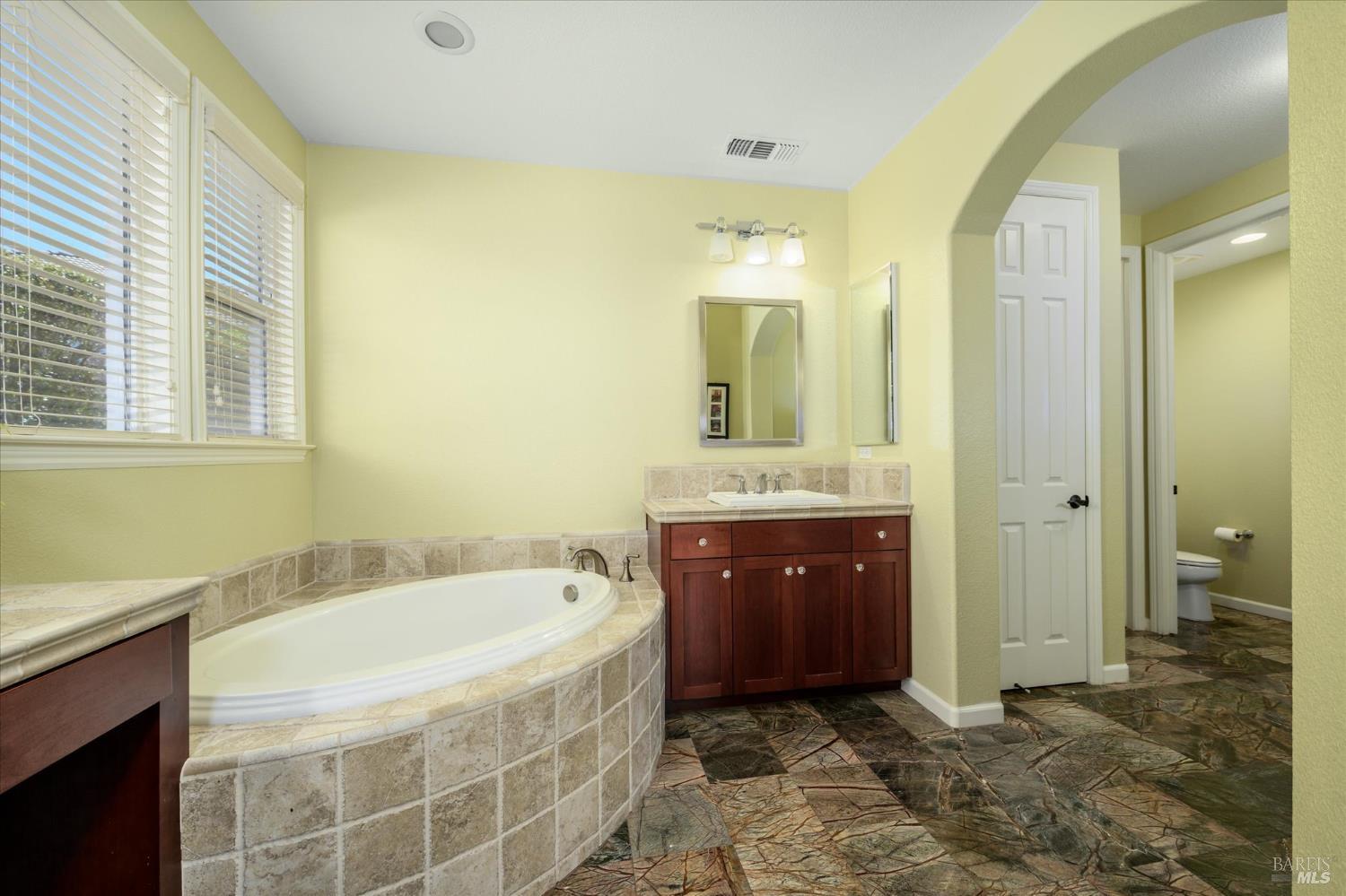 2018 Wild Rose Court Vacaville CA 95687