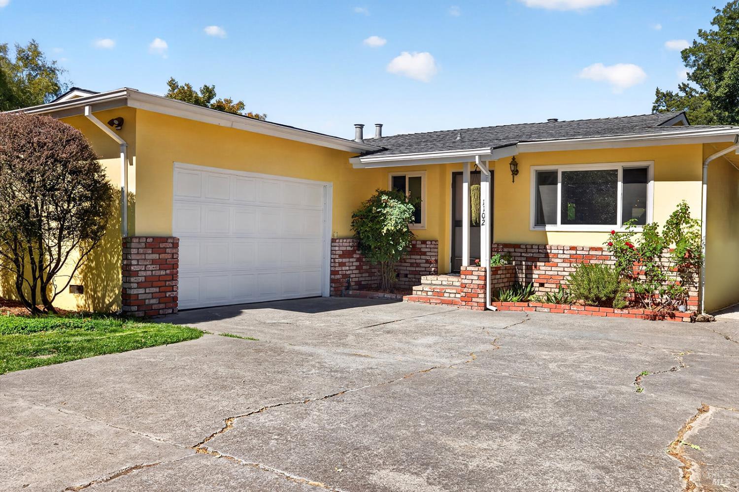 1102 Burbank Avenue Santa Rosa CA 95407