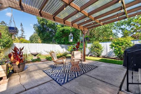 1102 Burbank Avenue Santa Rosa CA 95407