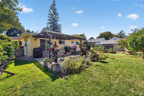 1102 Burbank Avenue Santa Rosa CA 95407