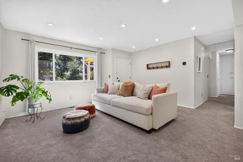 1102 Burbank Avenue Santa Rosa CA 95407
