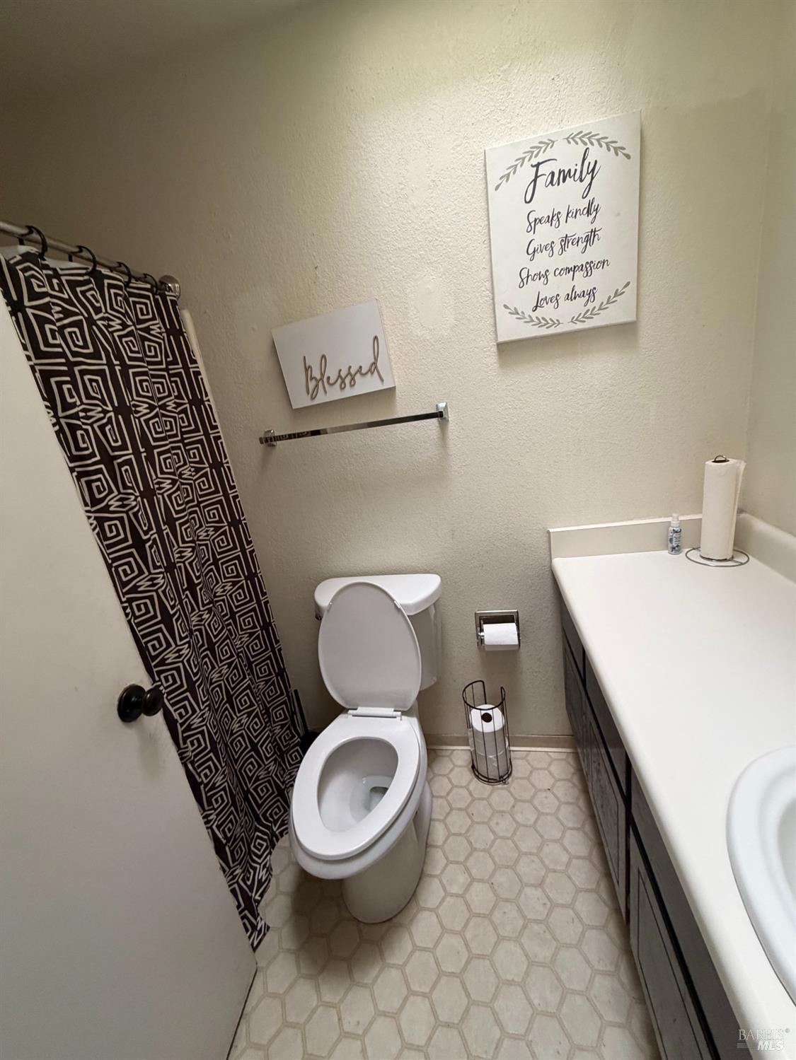 1347 Lois Lane Suisun City CA 94585