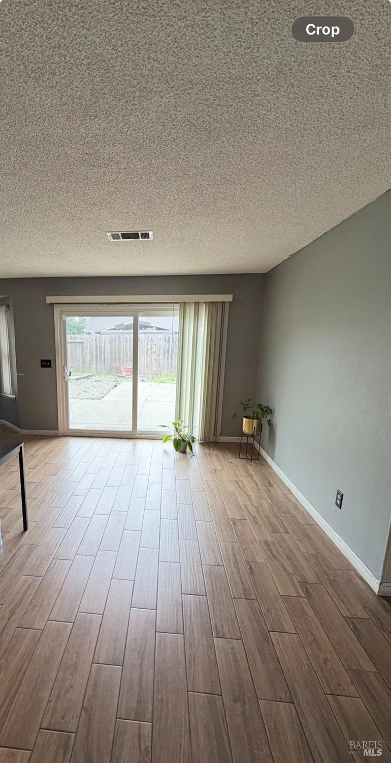 1347 Lois Lane Suisun City CA 94585