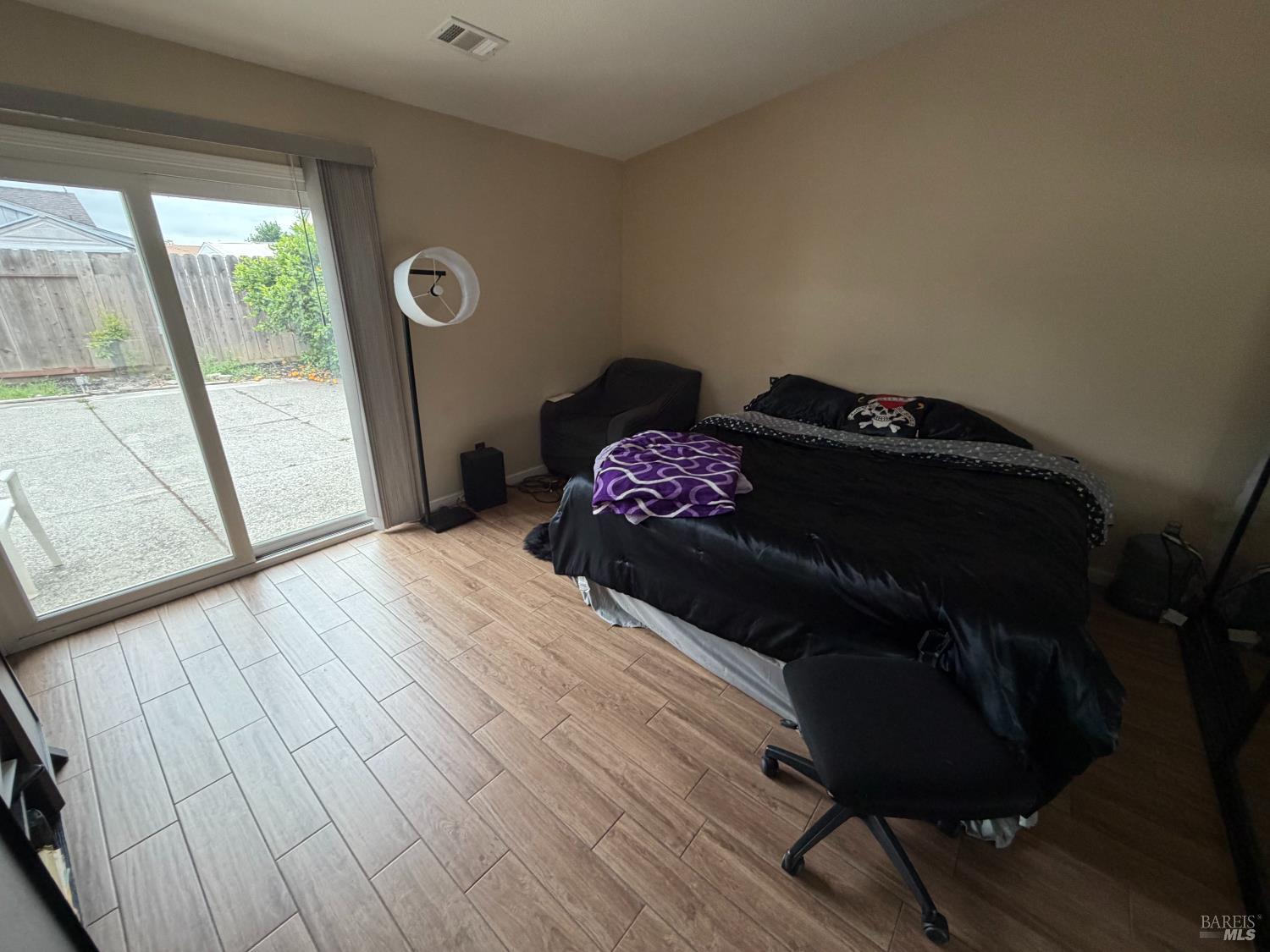1347 Lois Lane Suisun City CA 94585