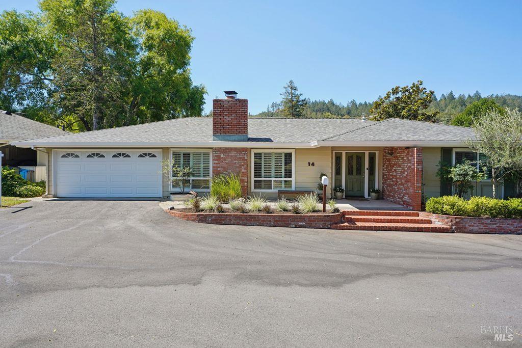 14 Oakgreen Santa Rosa CA 95409