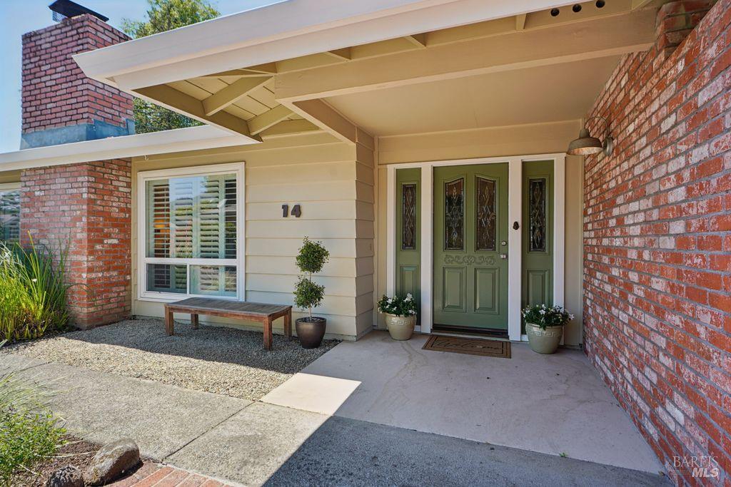 14 Oakgreen Santa Rosa CA 95409