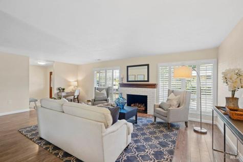 14 Oakgreen Santa Rosa CA 95409