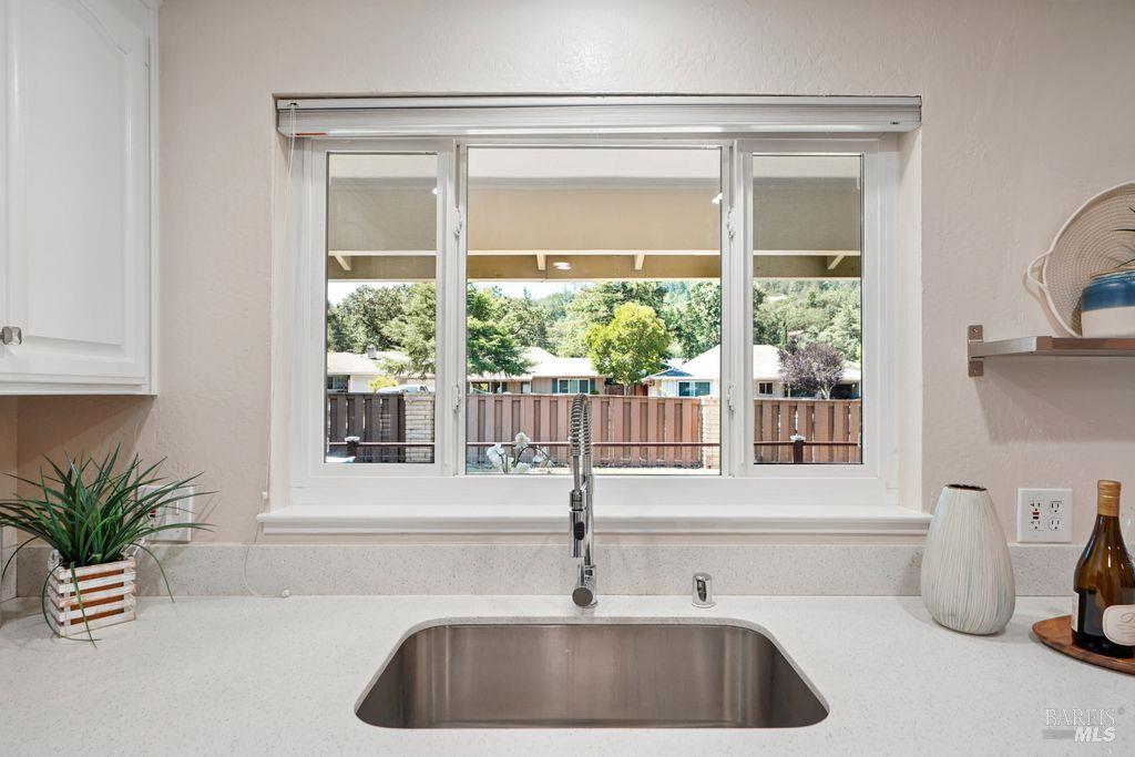 14 Oakgreen Santa Rosa CA 95409