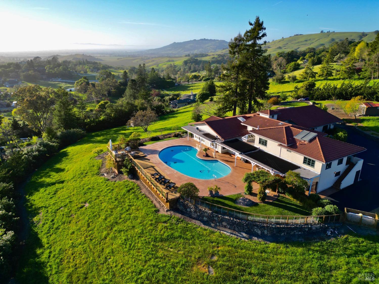 4680 Acacia Lane Penngrove CA 94951