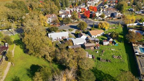 6283-6285 Old Redwood Highway Santa Rosa CA 95403