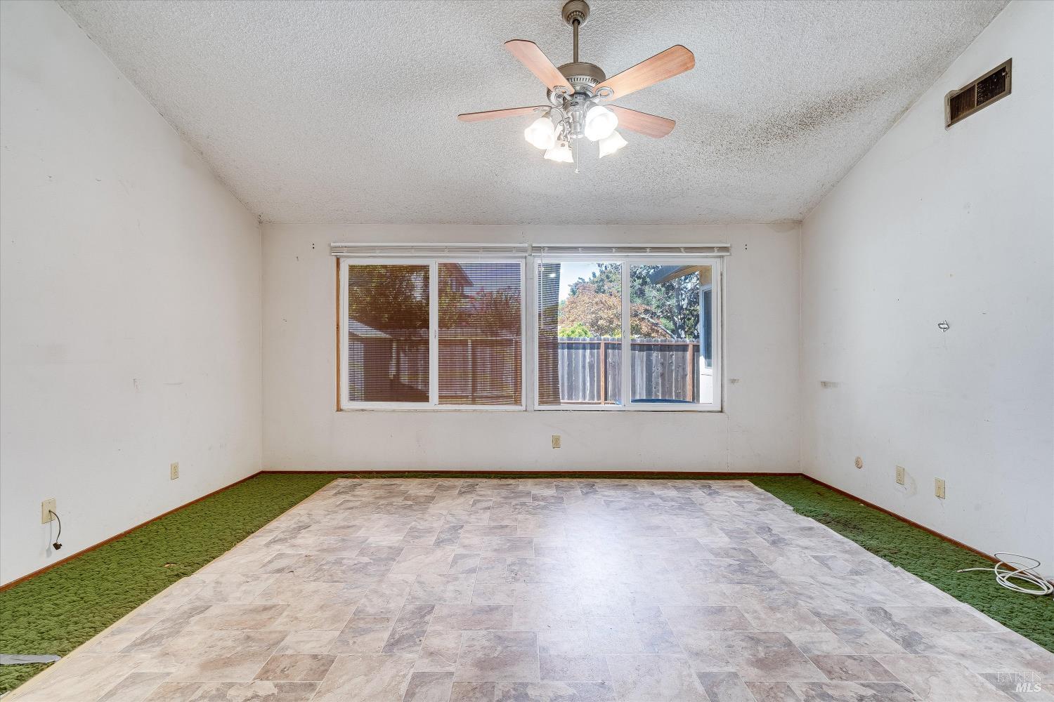 1554 Parkwood Street Napa CA 94558