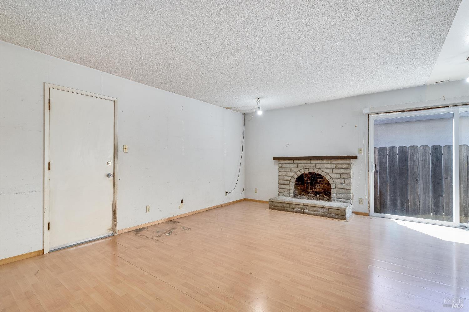 1554 Parkwood Street Napa CA 94558
