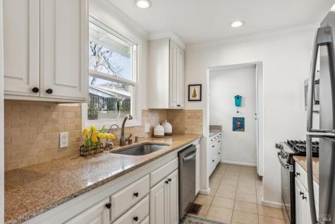 605 Calle Del Monte Sonoma CA 95476
