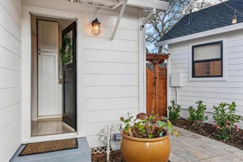 605 Calle Del Monte Sonoma CA 95476