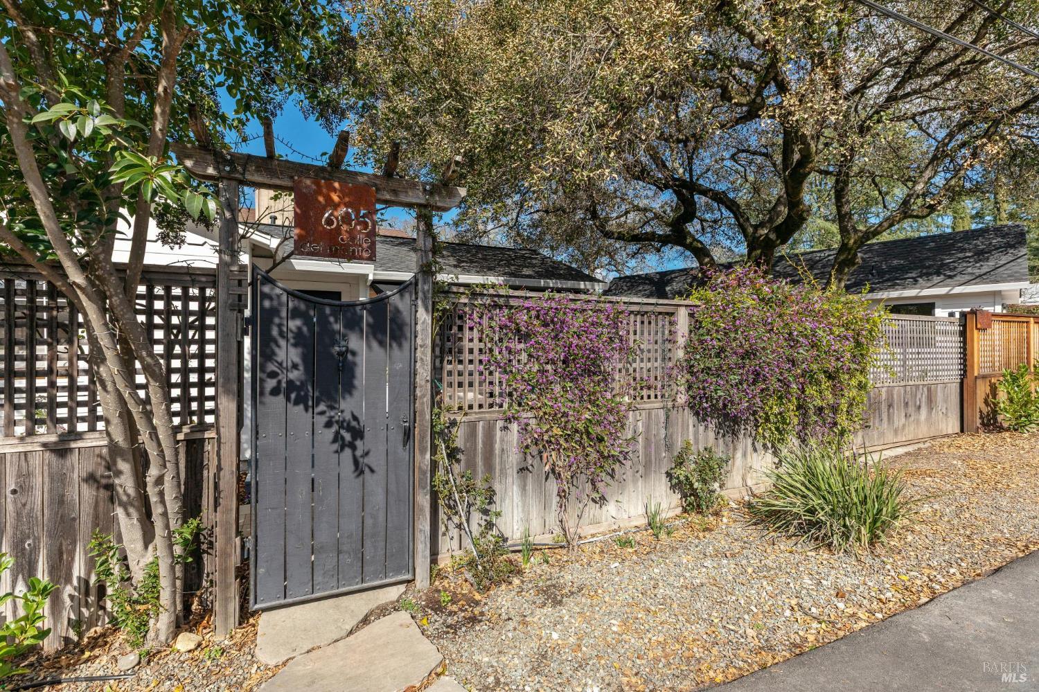 605 Calle Del Monte Sonoma CA 95476