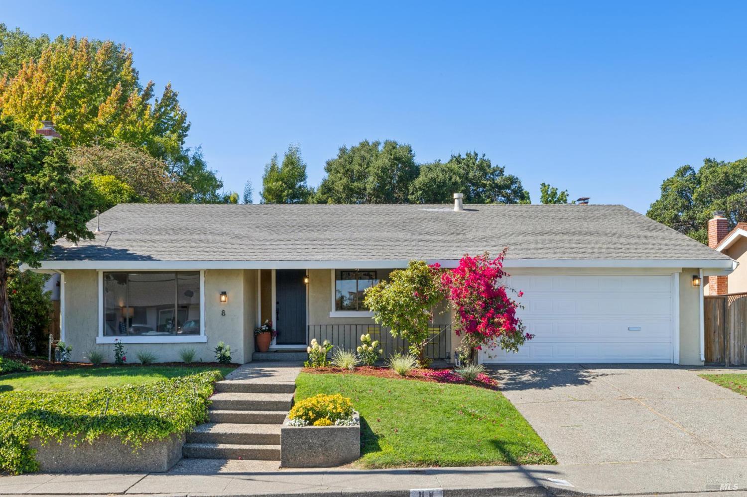 8 W Castlewood Drive San Rafael CA 94901
