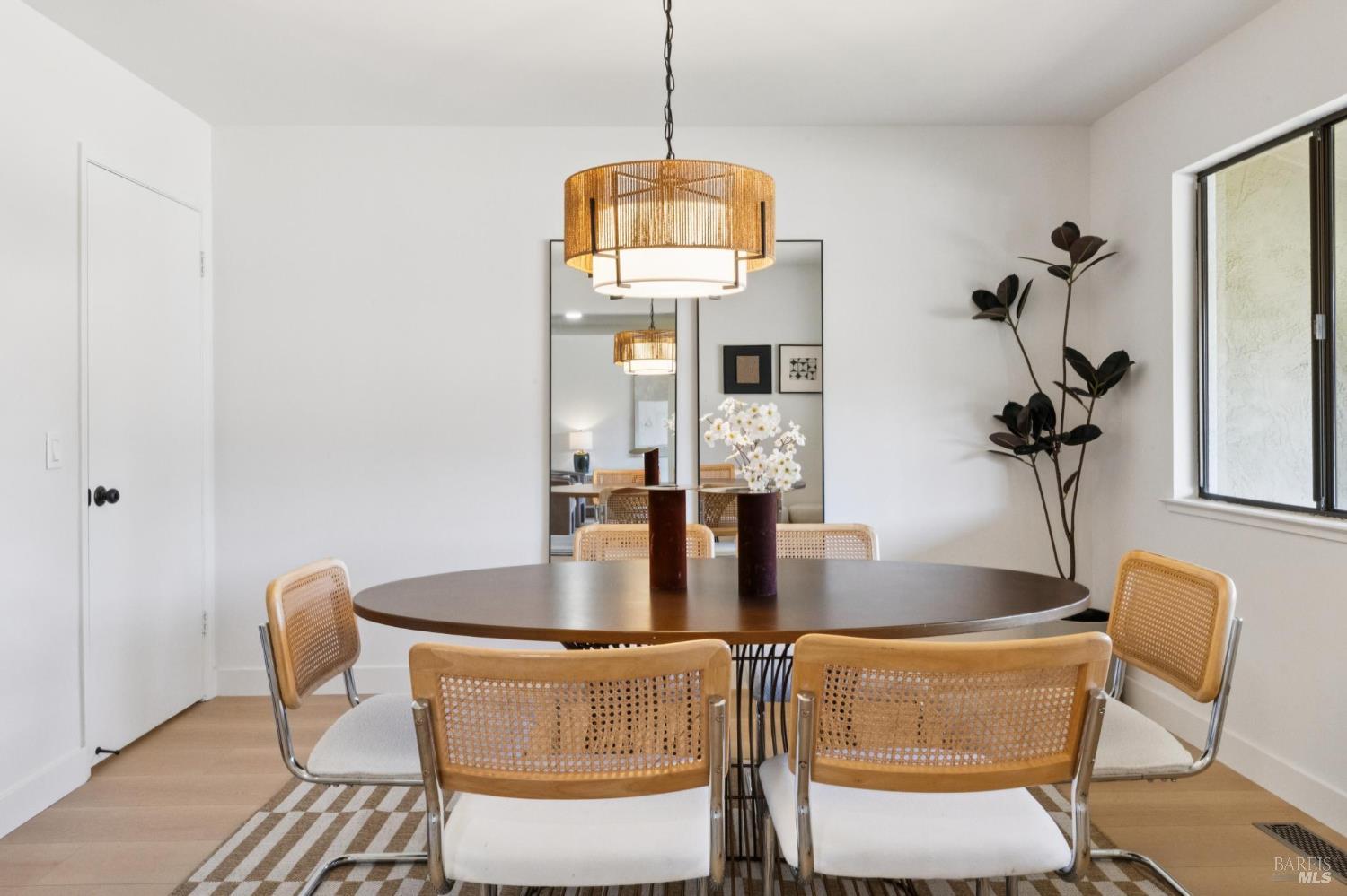 8 W Castlewood Drive San Rafael CA 94901