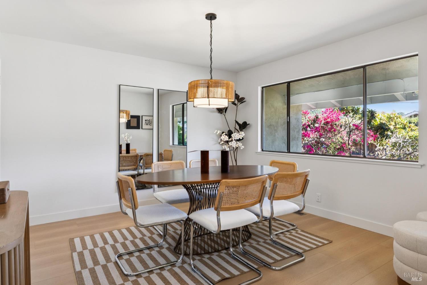 8 W Castlewood Drive San Rafael CA 94901