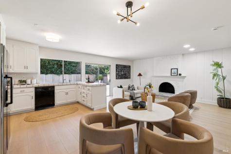 8 W Castlewood Drive San Rafael CA 94901