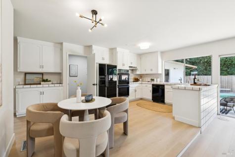 8 W Castlewood Drive San Rafael CA 94901
